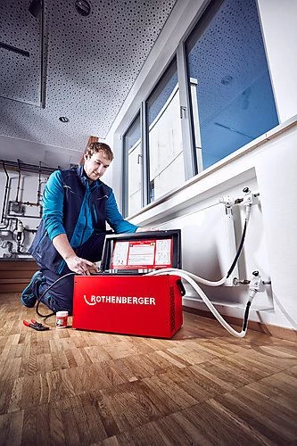 Rothenberger Matériel Pour Congélation 1500003000 Rofrost Turbo 1 1/4" R290 Système De Congélation Pour Tuyaux + 6 Bols De Réduction 2 Rothenberger Matériel Pour Congélation 1500003000 Rofrost Turbo 1 1/4" R290 Système De Congélation Pour Tuyaux + 6 Bols De Réduction – Image 2